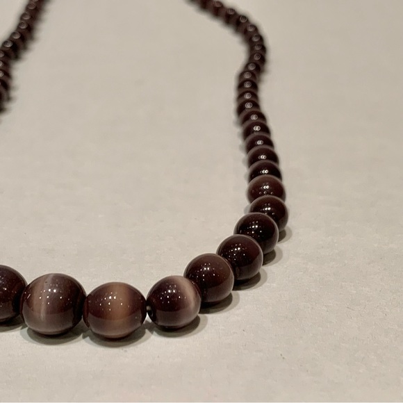 Dark Purple Cat’s Eye Stone Smooth Round Beaded Necklace Gold Barrel Clasp 17” - Picture 2 of 7